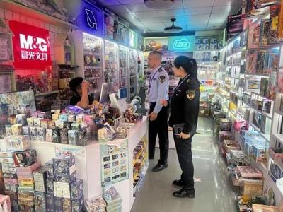 “注射器玩具”走俏校園周邊，家長憂心市場監管迅速介入整改